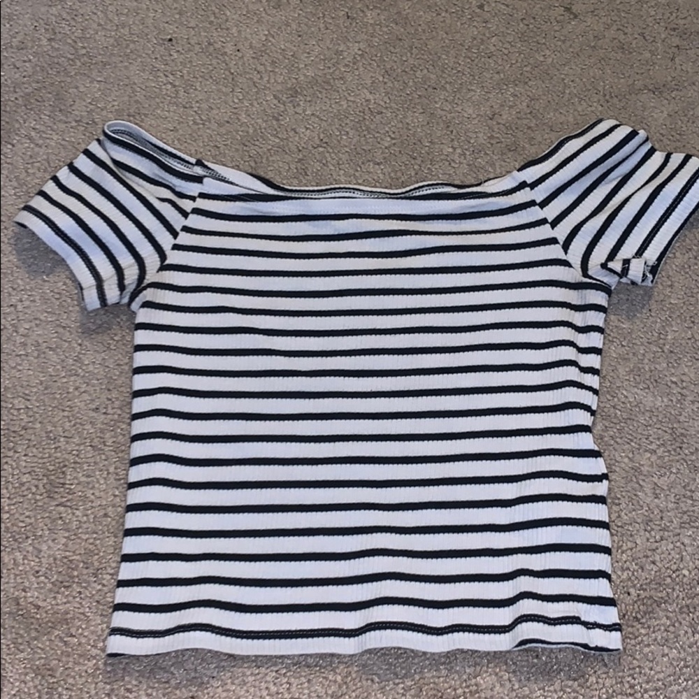 Black and white stripped crop top